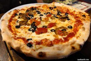 Vegetarian Pizza - Little Italy